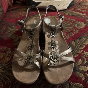 Baretraps Women's Hammond Strappy Floral Wedge Sandals, Bronze Sz 7.5